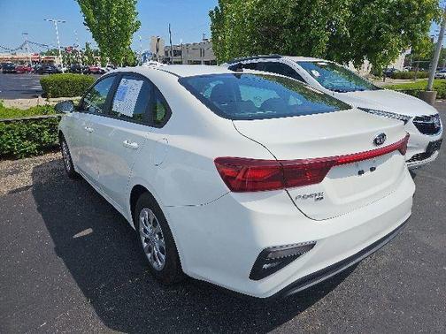 Clear White 2021 Kia Forte FE