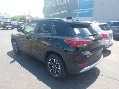 Mosaic Black Metallic 2024 Chevrolet Trailblazer LT