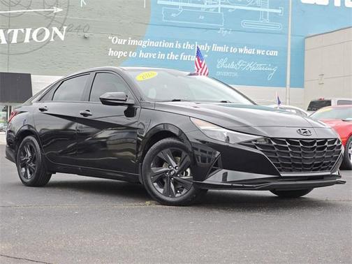 2023 Hyundai ELANTRA SEL