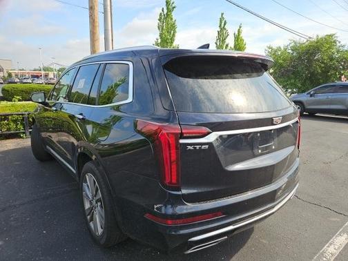 2022 Cadillac XT6 Premium Luxury FWD