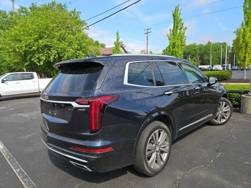 2022 Cadillac XT6 Premium Luxury FWD