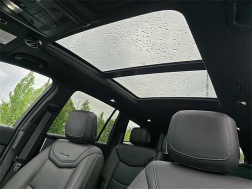 2022 Cadillac XT6 Premium Luxury FWD