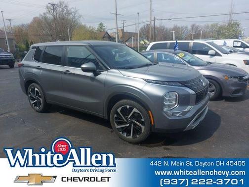 Mercury Gray Metallic 2024 Mitsubishi Outlander SE