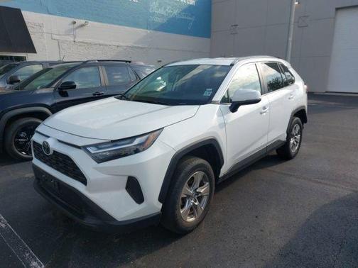 Ice 2024 Toyota RAV4 XLE