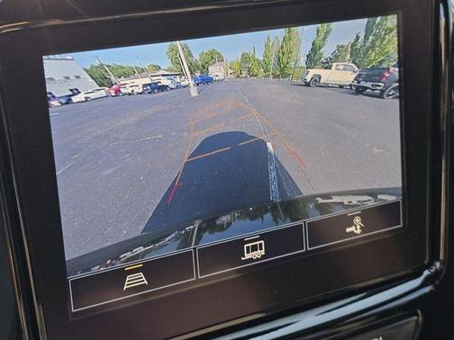 Mosaic Black Metallic 2023 Chevrolet Traverse LT Cloth