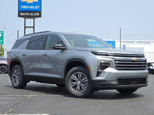 2025 Chevrolet Traverse LT