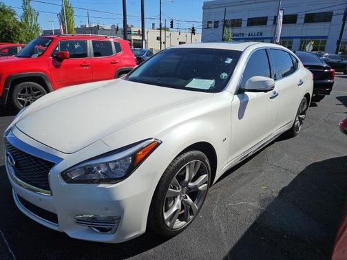 2018 INFINITI Q70L 3.7X LUXE