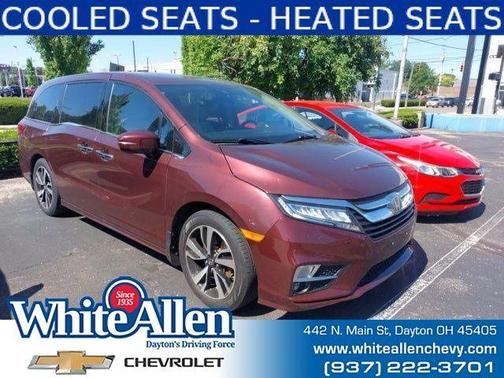 Deep Scarlet Pearl 2018 Honda Odyssey Elite