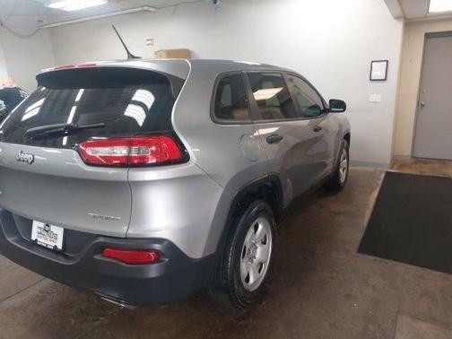 Billet Silver Metallic Clearcoat 2016 Jeep Cherokee Sport