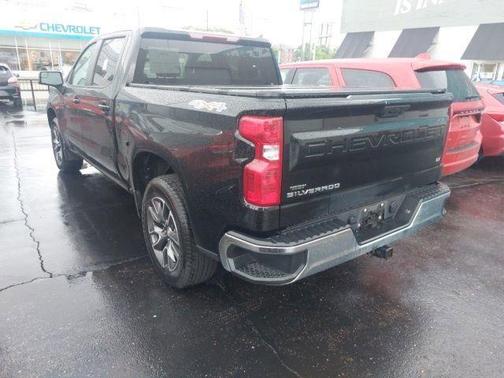 Black 2022 Chevrolet Silverado 1500 LT