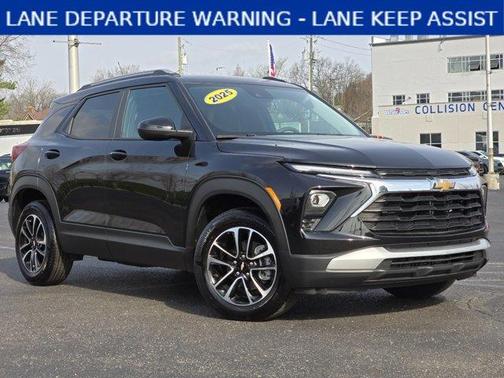 Mosaic Black Metallic 2025 Chevrolet Trailblazer LT