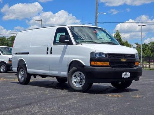 Summit White 2026 Chevrolet Express 2500 Work Van