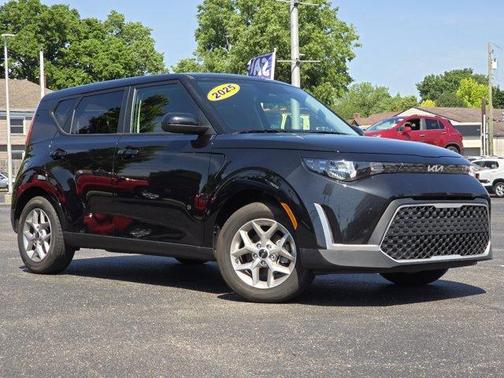 Fusion Orange 2025 Kia Soul LX