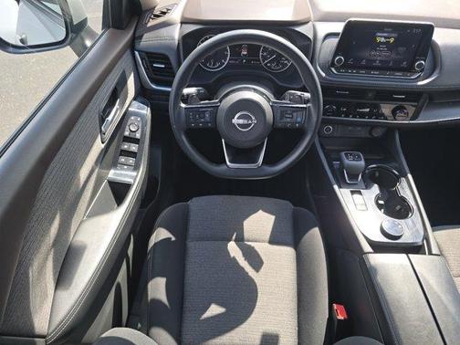 Brilliant Silver Metallic 2023 Nissan Rogue SV