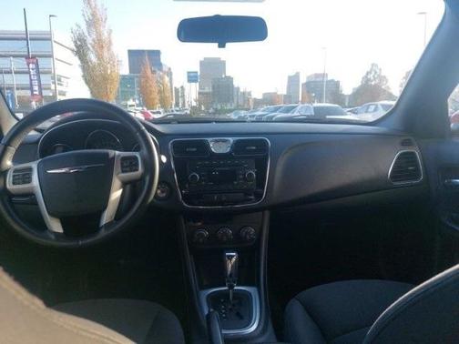 2014 Chrysler 200 Touring