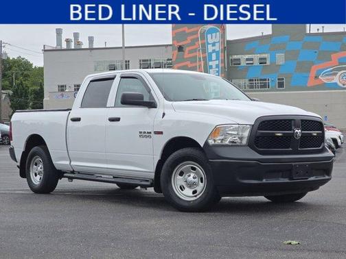 Bright White Clearcoat 2018 RAM 1500 ST