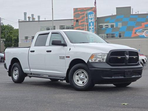 Bright White Clearcoat 2018 RAM 1500 ST