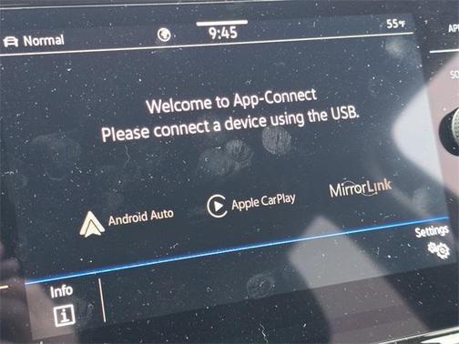 2023 Volkswagen Atlas 3.6L SE w/Technology