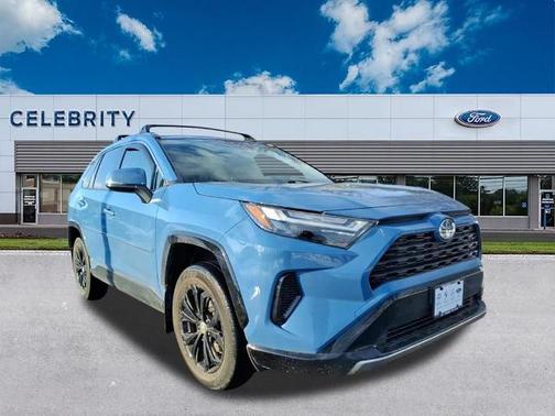 2022 Toyota RAV4 SE