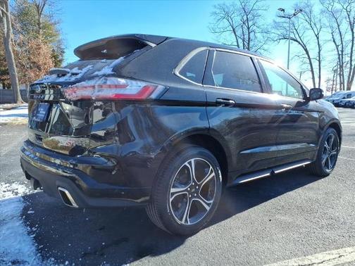 2022 Ford Edge ST