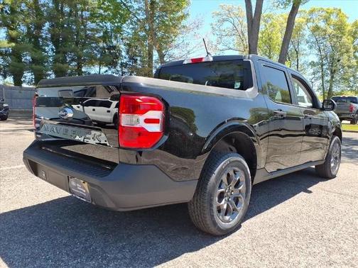 SHADOW BLACK 2023 Ford Maverick
