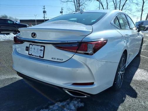 2022 Lexus ES 350 BASE