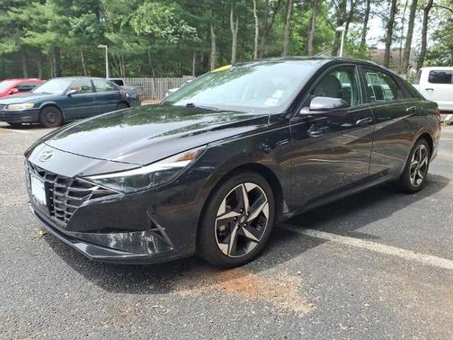Black 2023 Hyundai ELANTRA LIMITED