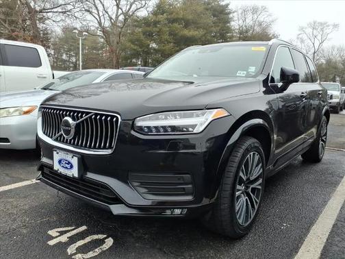2022 Volvo XC90 T5 MOMENTUM 7 PASSENGER