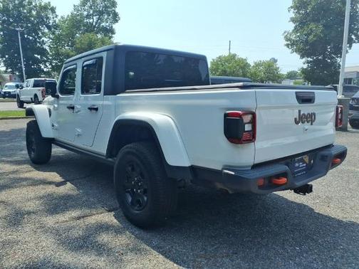 Bright White Clearcoat 2021 Jeep Gladiator MOJAVE