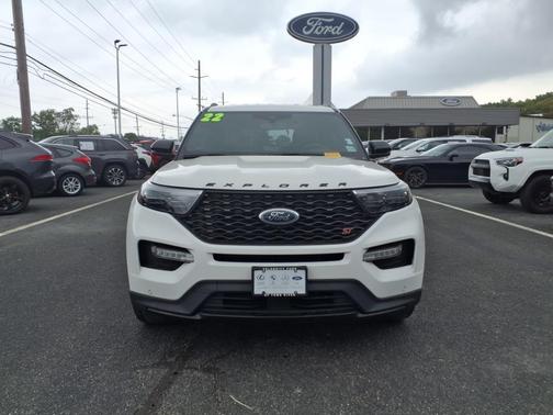 2022 Ford Explorer ST
