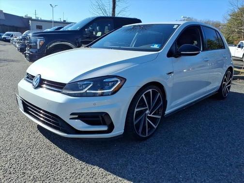 2018 Volkswagen Golf R 2.0T W/DCC & NAVIGATION
