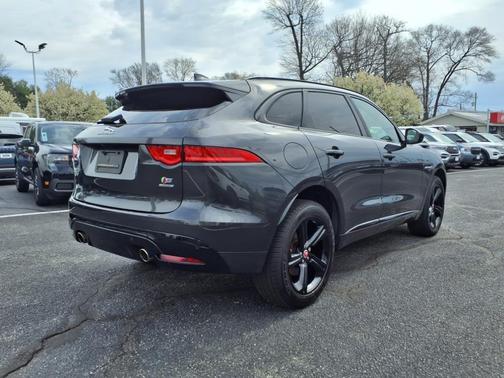 2019 Jaguar F-PACE S