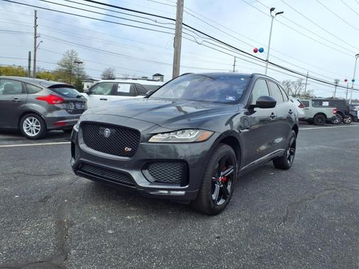 2019 Jaguar F-PACE S
