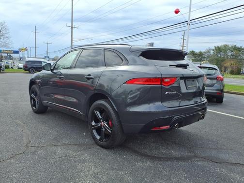 2019 Jaguar F-PACE S