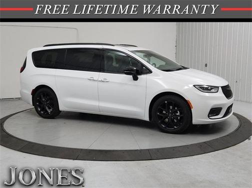 2026 Chrysler Pacifica Limited