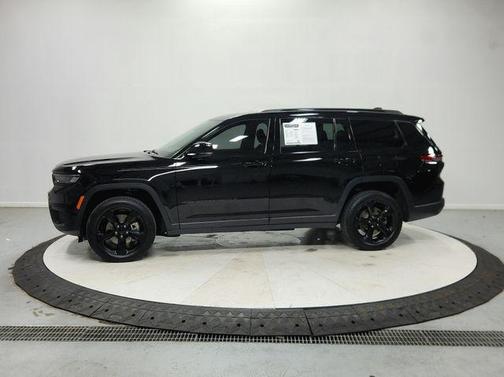Diamond Black 2023 Jeep Grand Cherokee L Laredo
