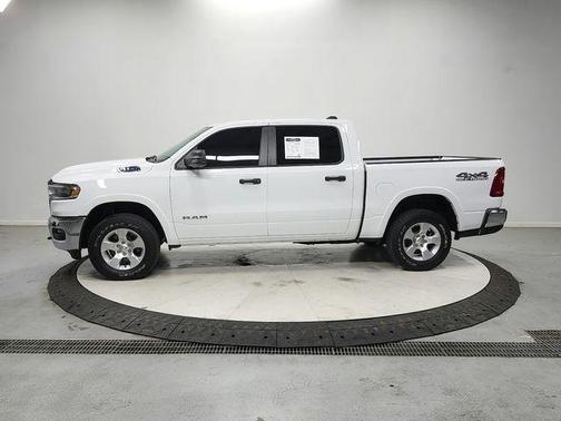Bright White Clearcoat 2025 RAM 1500 Big Horn/Lone Star