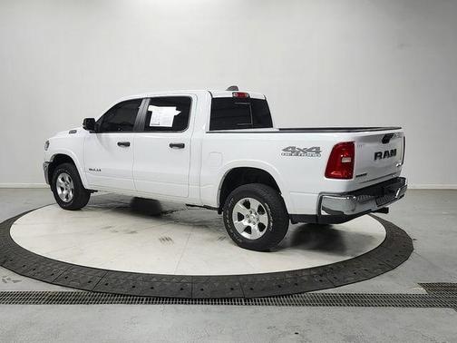 Bright White Clearcoat 2025 RAM 1500 Big Horn/Lone Star