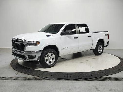 Bright White Clearcoat 2025 RAM 1500 Big Horn/Lone Star
