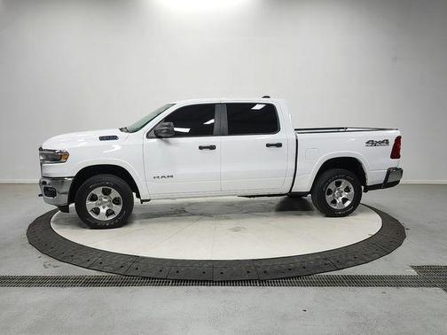 Bright White Clearcoat 2025 RAM 1500 Big Horn/Lone Star