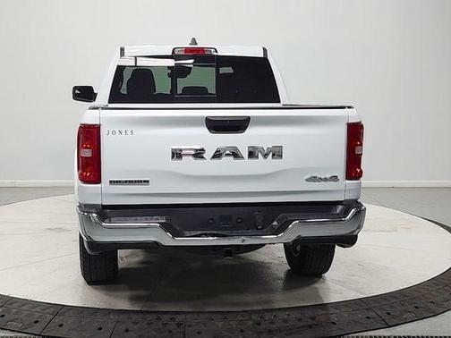 Bright White Clearcoat 2025 RAM 1500 Big Horn/Lone Star