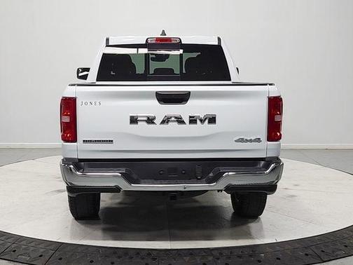 Bright White Clearcoat 2025 RAM 1500 Big Horn/Lone Star