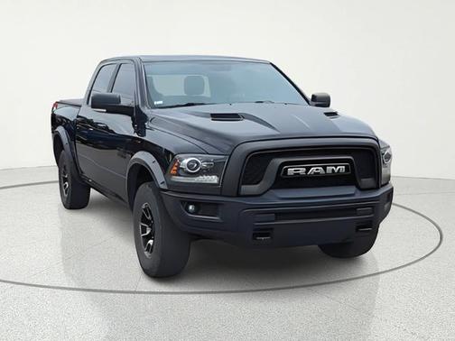 Brilliant Black Crystal Pearlcoat 2016 RAM 1500 Rebel