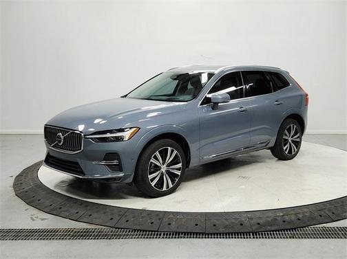 2022 Volvo XC60 B5 Inscription