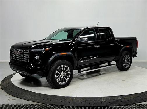 2024 GMC Canyon Denali