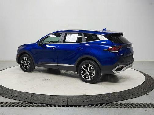 Sapphire Blue 2024 Kia Sportage EX