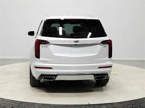 2021 Cadillac XT6 Premium Luxury FWD