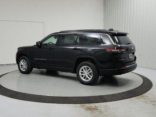 Diamond Black 2026 Jeep Grand Cherokee L Laredo