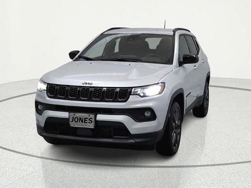 Silver Zynith 2026 Jeep Compass Latitude