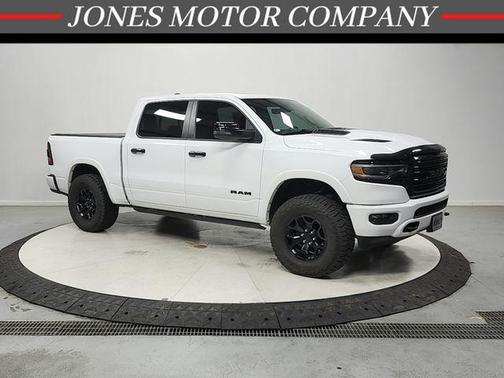 Bright White Clearcoat 2023 RAM 1500 Limited